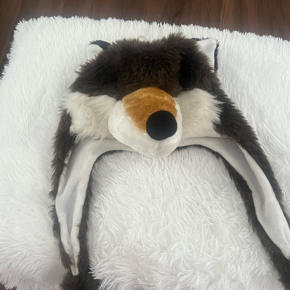 Plush Wolf Hat for Kids - Brown and White